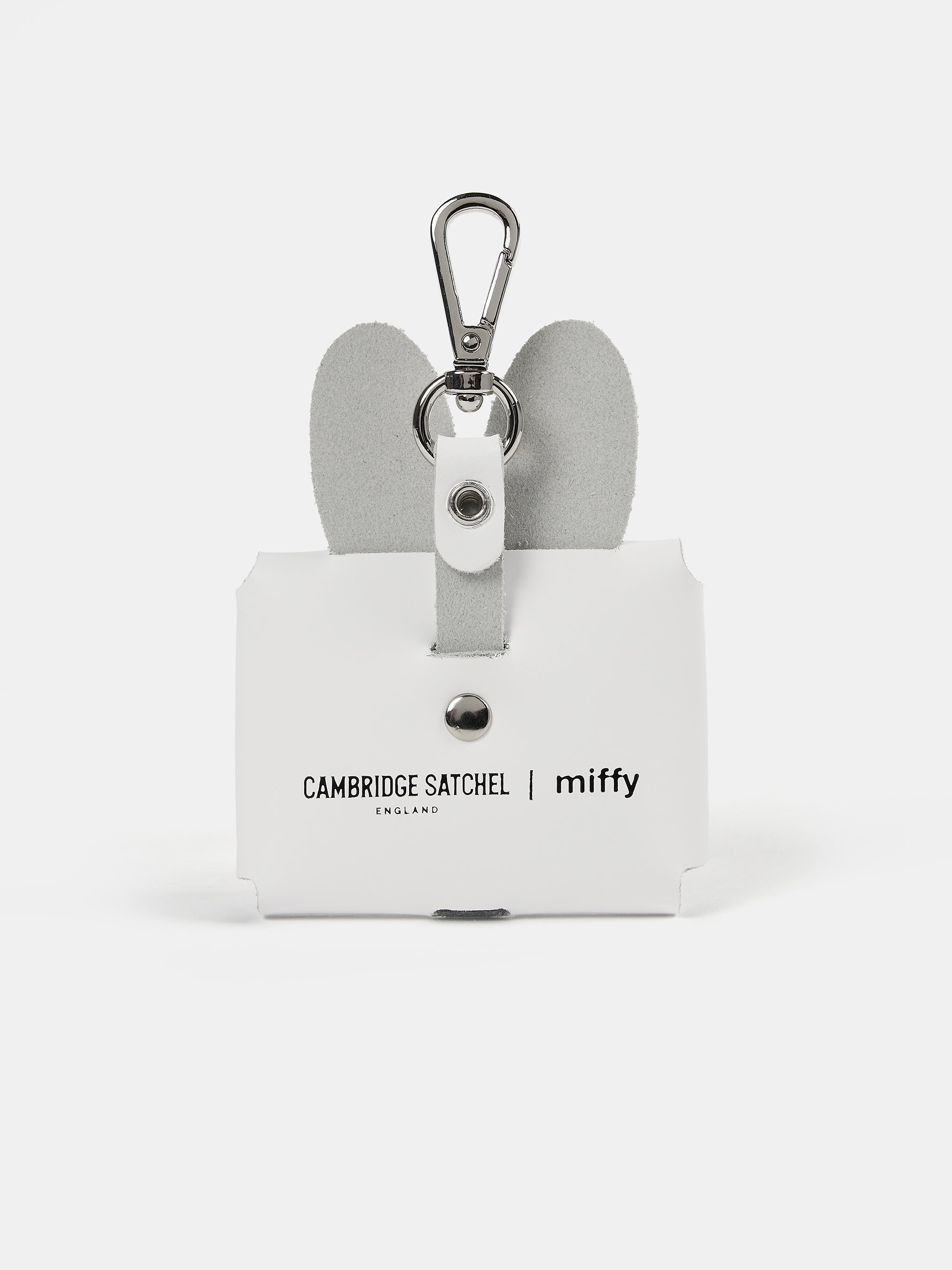 Cambridge Satchel ミッフィーのAirPods Proケース The Miffy AirPods Pro Case - Brilliant White | Cambridge Satchel