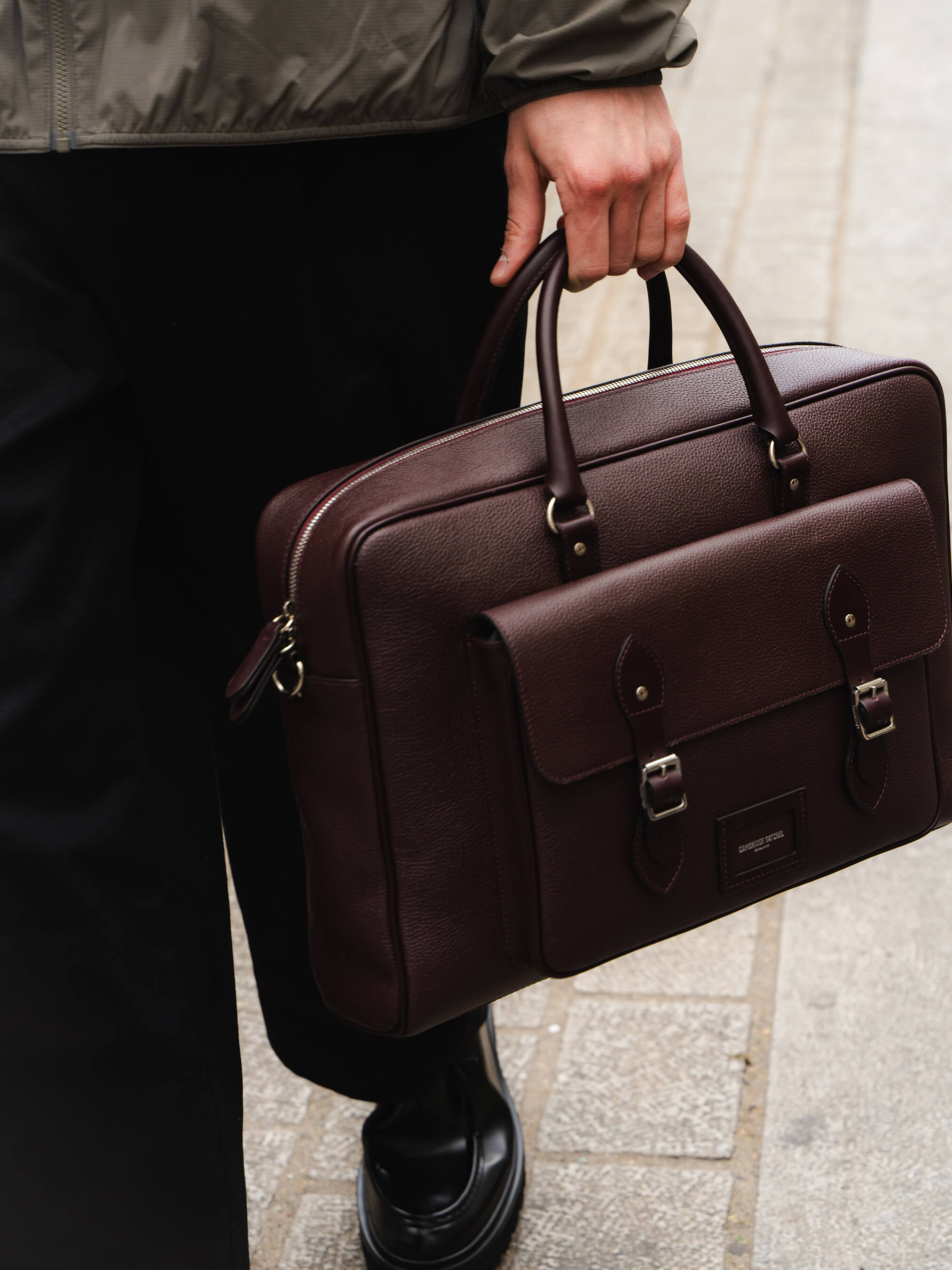 The Cambridge Satchel Company ビジネスバッグ The Leather Brief - Bordeaux Calf Grain | Cambridge Satchel Company