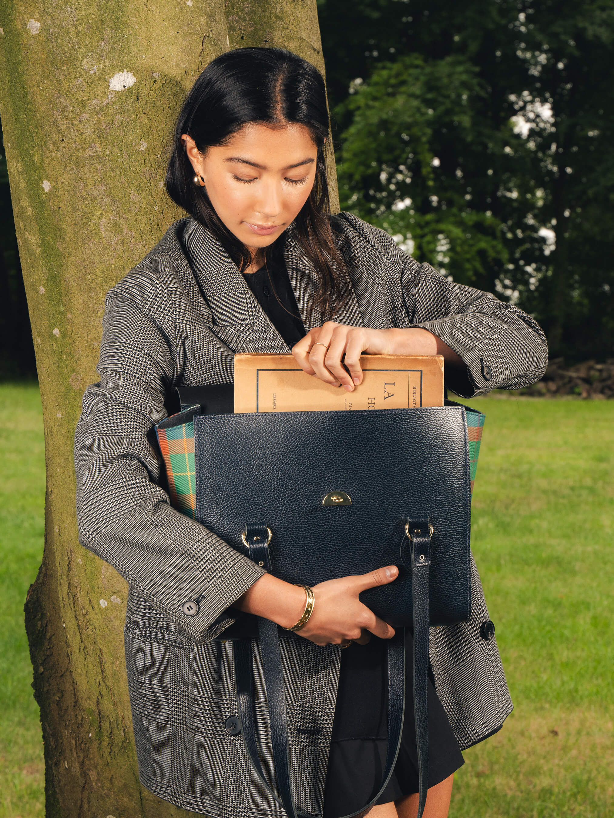 emilyネイビー38 Emily Tote - Amnesty International Tartan | Cambridge Satchel