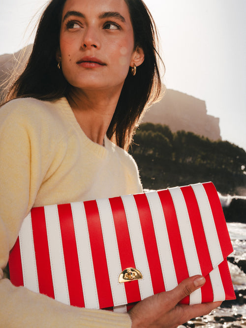 The Oversized Twist Lock Pouch - Bright Red & Brilliant White