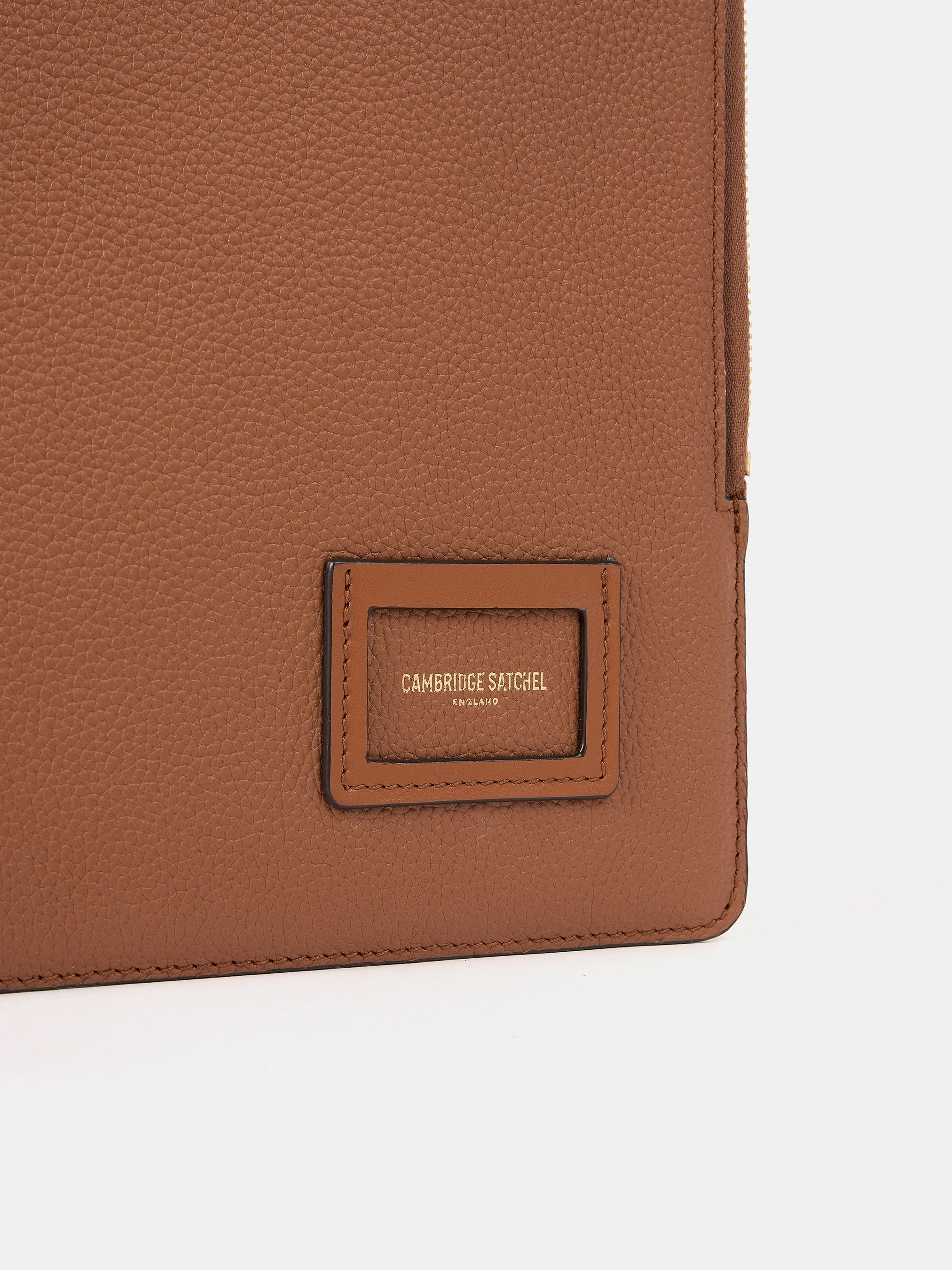 The Zipped Folio | Tan Calf Grain | Cambridge Satchel