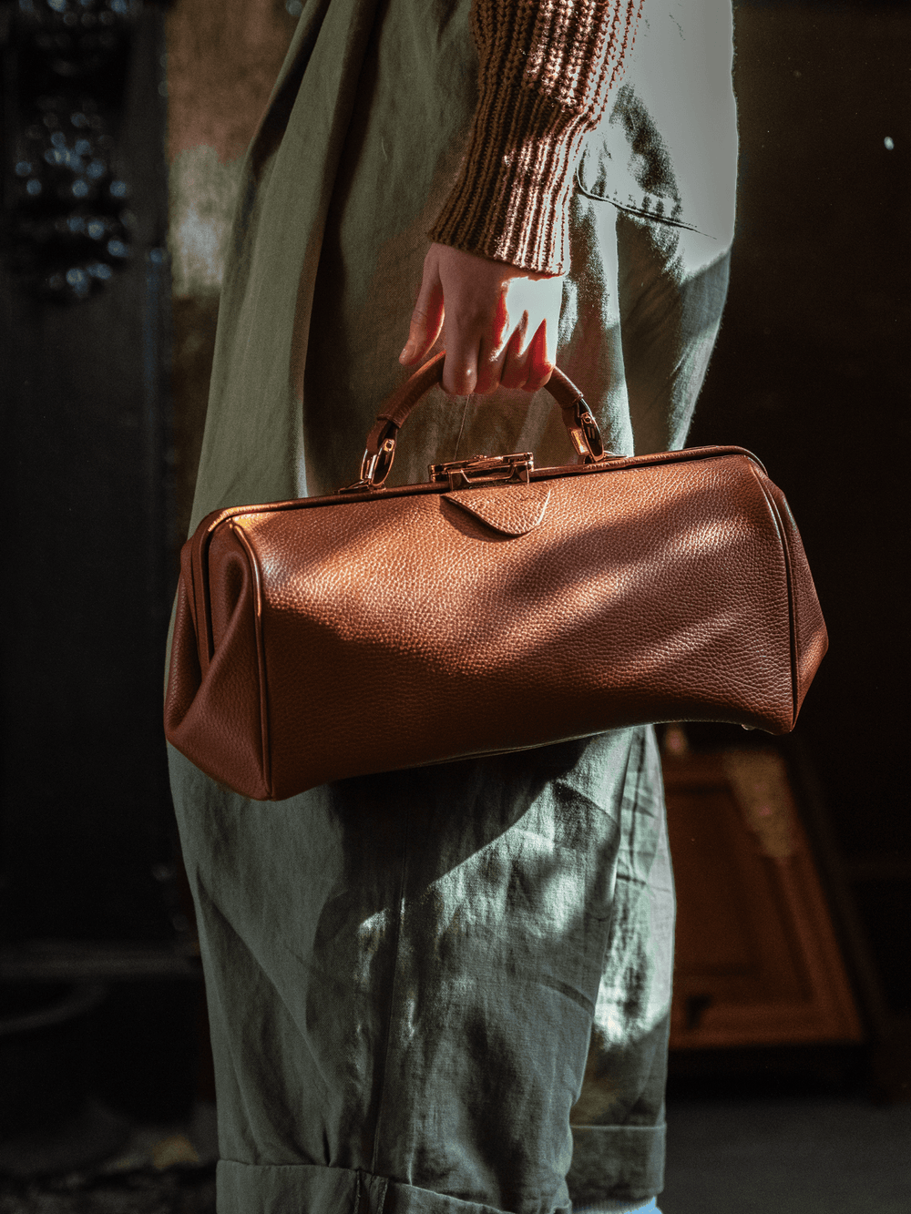 The Doctor's Bag - Havana Brown Calf Grain - Cambridge Satchel US Store